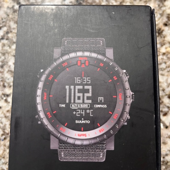 Suunto Core Black Red Edition - Picture 2 of 6